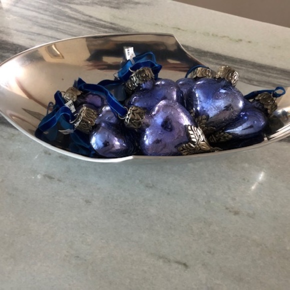 NWT Heart Shaped Glass Christmas Ornament set with metal accents (Periwinkle blu - Picture 3 of 6